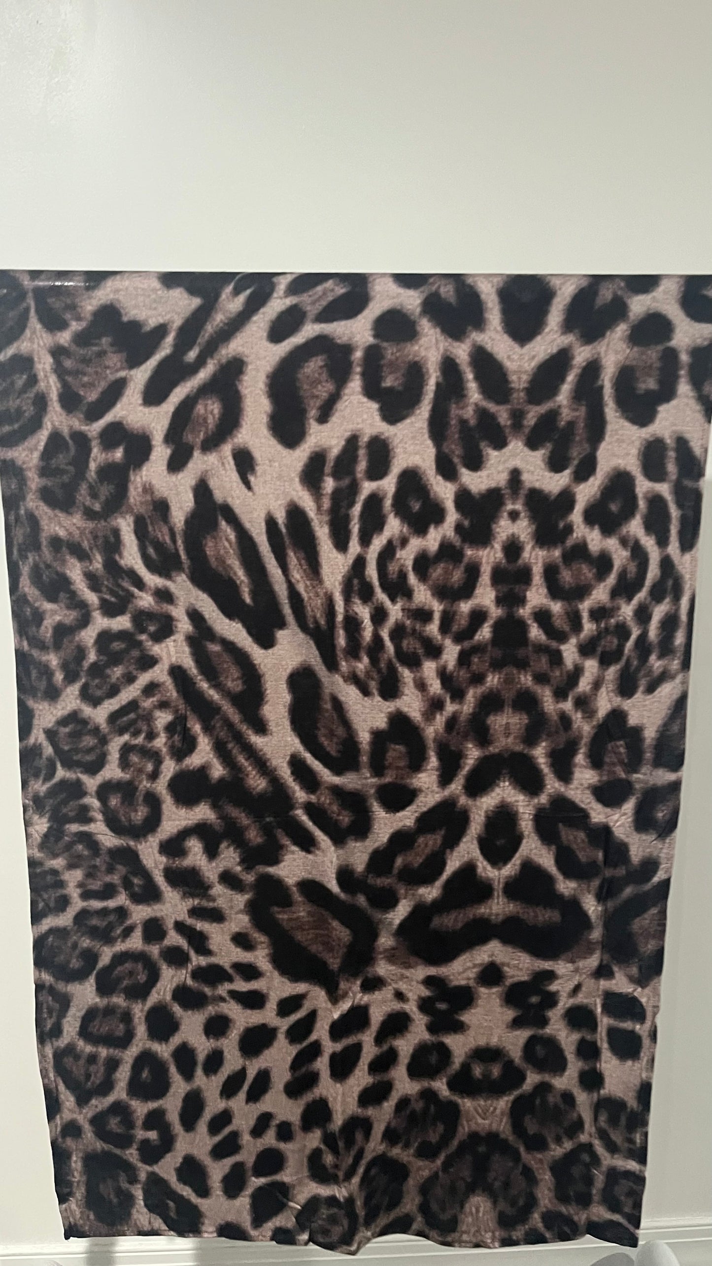 Defect leopard • printed hijabs 